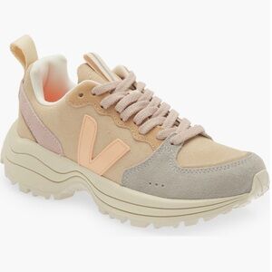Veja Venturi Sneaker - Almond Peach